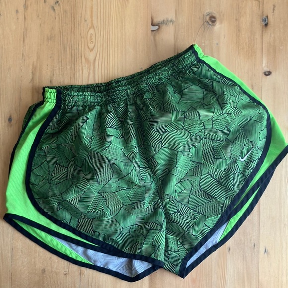 Nike Tempo Dri-Fit M Neon Green and Black Lined Running Shorts - Picture 1 of 10